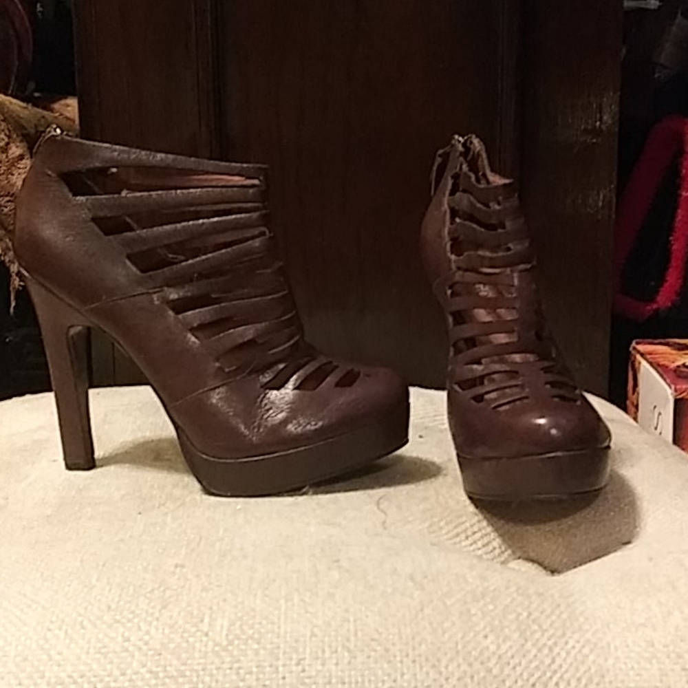 ROSEGOLD - BROWN LEATHER GLADIATOR BOOTIES